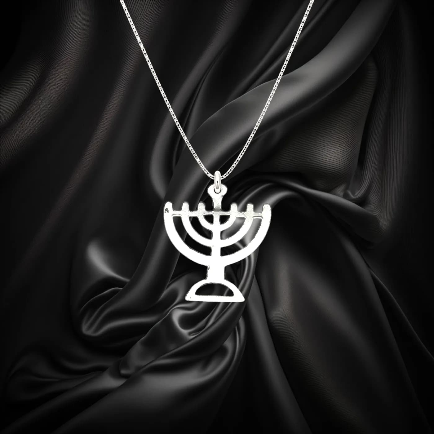 תליון מנורת שבעת הקנים